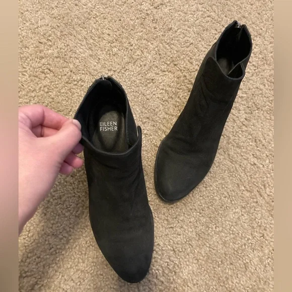 Eileen Fisher Black Leather Booties with Block Heel - Picture 4 of 4